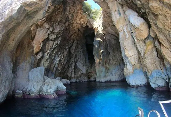 Hotel Grand By Greccia Prime Dhërmi